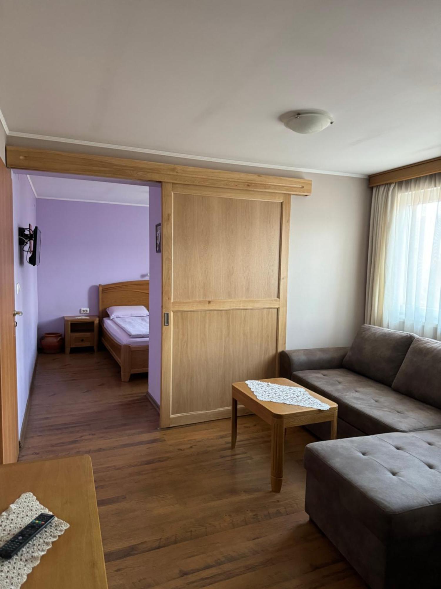 Guest House Roden Dom 科普里夫什迪察 外观 照片
